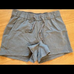 Lululemon women’s stretchy grey shorts